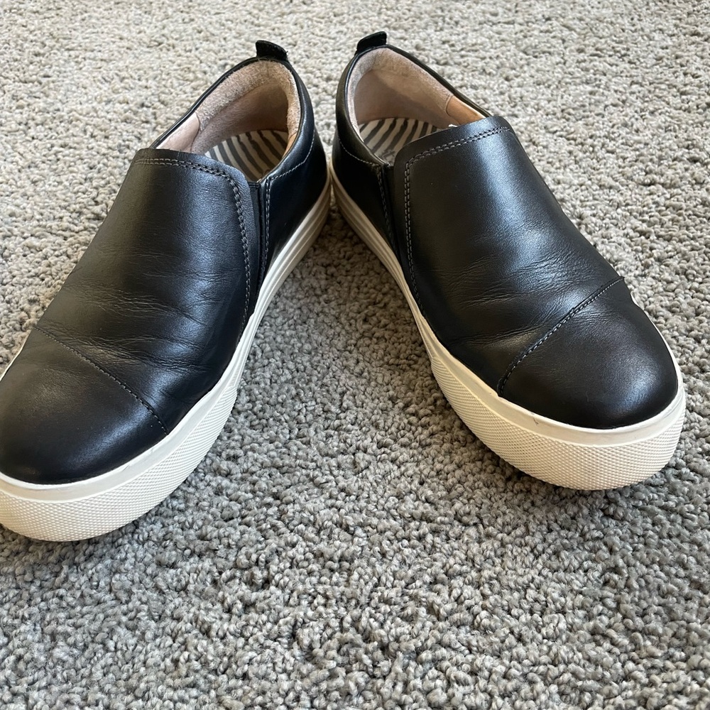TAOS Twin Gore Lux leather slip-ons 7.5